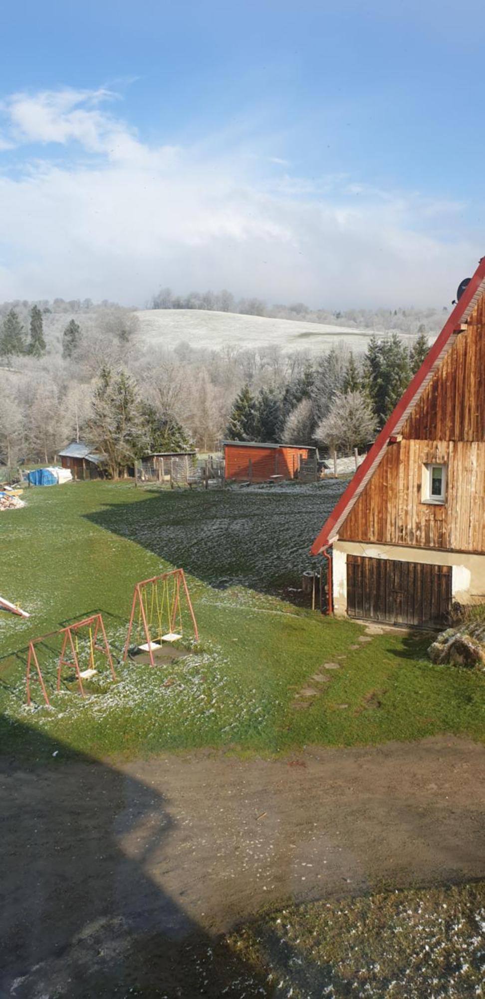 Apartament Wrzos Bieszczady Czarna  Exterior photo